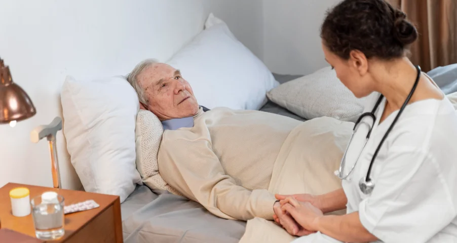 respuesta temprana alarmas adultos mayores medicina domiciliaria Emermédica