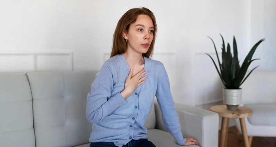 Presión en el pecho al respirar