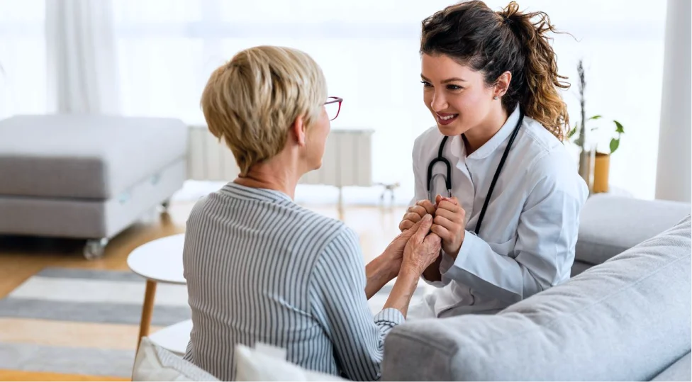 Cómo identificar la deshidratación en adultos mayores